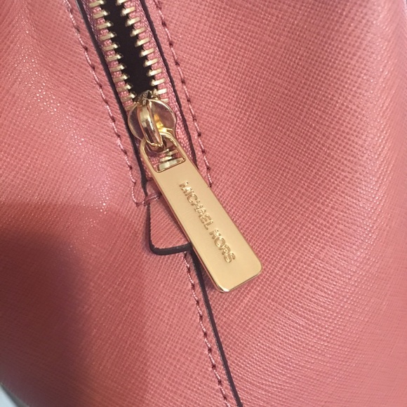 ♥️SOLD♥️ MK bundle wallet and purse - Picture 6 of 8